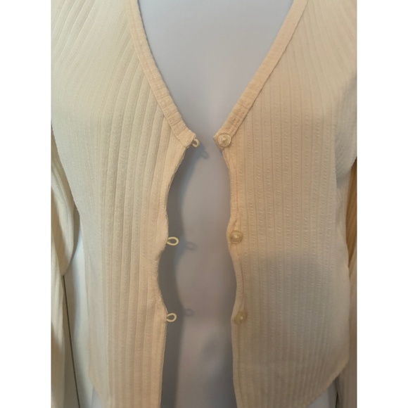 🤍 Cream Ribbed Cropped Cardigan – Size M, Excellent Condition, Stylish Knit - Picture 4 of 7